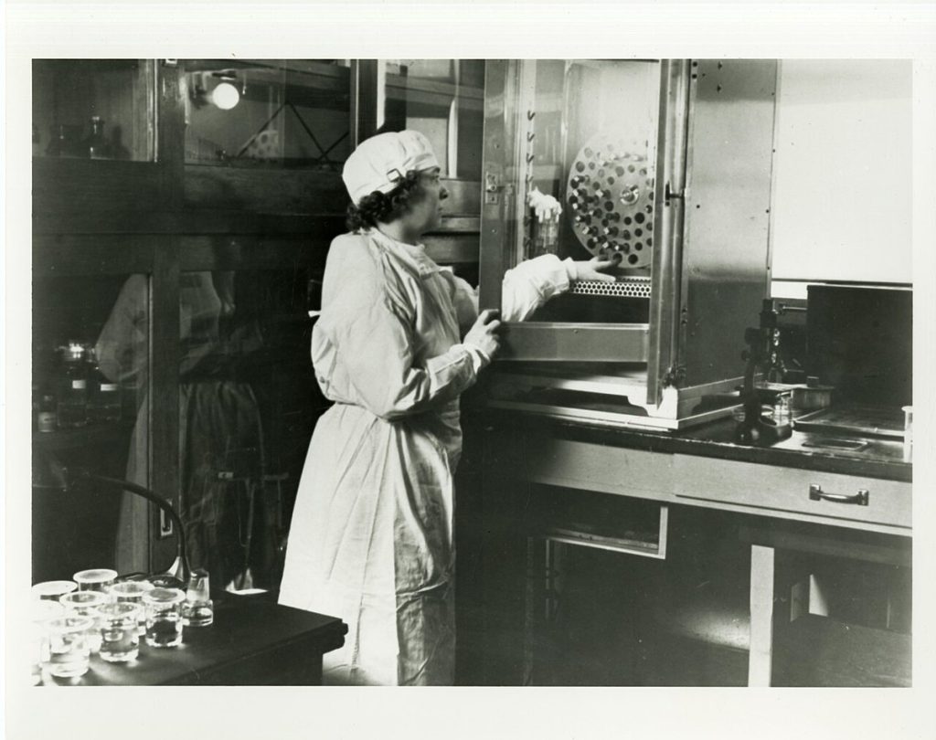 A woman researcher working in an NIH laboratory